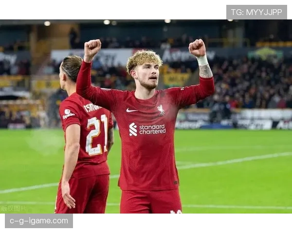 利桑德罗坐镇国家队防线，以战术灵活性点燃后防新希望