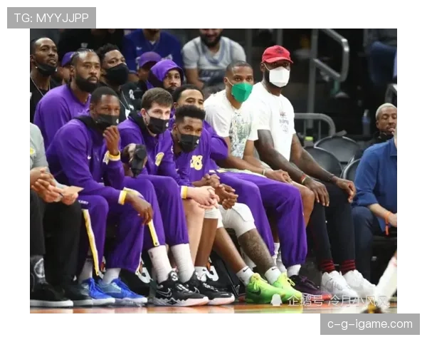 戴维斯边路表现稳健，球队整体状态回暖引发热议